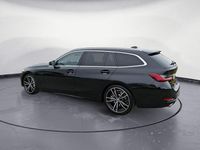 Gebraucht BMW 330 Performance 245 PS (180 kW) 2022 Schwarz Kombi