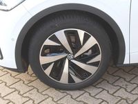 Gebraucht VW ID.5 Pro Performance 150 kW (204 PS) 2023 Gletscherweiß schwarz (metallic) SUV