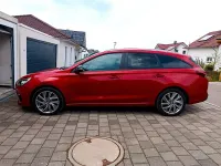 Gebraucht Hyundai i30 Passion Plus 140 PS (102 kW) 2018 Rot Kombi