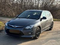 Gebraucht Hyundai i30 109 PS (80 kW) 2010 Grau Kleinwagen