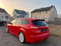 Second-hand Ford Focus ST 250 CP (183 kW) 2013 Roșu Break