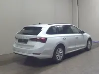 Gebraucht Skoda Octavia Tour 150 PS (110 kW) 2022 Weiß Kombi