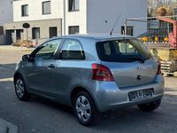 Gebraucht Toyota Yaris Cool 69 PS (50 kW) 2009 Silber Limousine