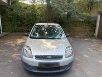 Gebraucht Ford Fiesta 60 PS (44 kW) 2006 Silber Kleinwagen