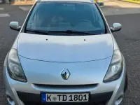 Gebraucht Renault Clio 103 PS (75 kW) 2012 Silber Limousine