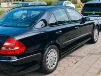 Gebraucht Mercedes E200 163 PS (119 kW) 2003 Schwarz Limousine