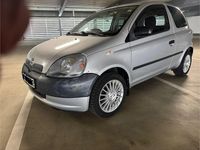 Gebraucht Toyota Yaris 68 PS (50 kW) 2001 Grau Limousine