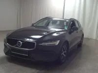 Gebraucht Volvo V60 163 PS (119 kW) 2022 Black solid stone / solid Kombi
