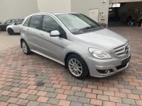 Gebraucht Mercedes B180 109 PS (80 kW) 2011 Silber Kleinwagen