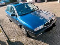 Gebraucht Lancia Delta 75 PS (55 kW) 1993 Blau Kleinwagen