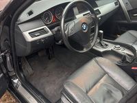 Gebraucht BMW 523 177 PS (130 kW) 2007 Schwarz Kombi