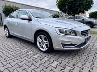 Gebraucht Volvo S60 Summum 152 PS (111 kW) 2015 Silber Limousine