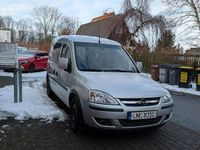 Gebraucht Opel Combo 95 PS (69 kW) 2008 Silber Van / Kleinbus