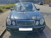 Gebraucht Mercedes E200 Elegance 163 PS (119 kW) 2004 Blau Limousine