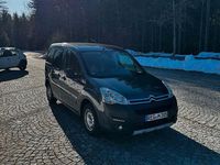 Gebraucht Citroën Berlingo SELECTION 99 PS (72 kW) 2016 Schwarz Van / Kleinbus