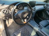 Gebraucht Mercedes CLA220 Shooting Brake 177 PS (130 kW) 2015 Schwarz Kombi