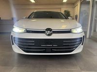 Gebraucht VW Passat Elegance 150 PS (110 kW) 2024 Weiß (oryxweiß perlmutteffekt) Kombi