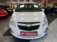 Gebraucht Chevrolet Spark 68 PS (50 kW) 2011 Weiß Kleinwagen