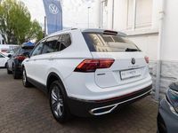 Gebraucht VW Tiguan 245 PS (180 kW) 2023 Weiß SUV