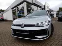 Gebraucht VW Passat Style 150 PS (110 kW) 2024 Silber Kombi