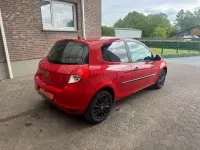Gebraucht Renault Clio III Dynamique 75 PS (55 kW) 2009 Rot Kleinwagen