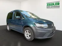 Gebraucht VW Caddy Trendline 102 PS (75 kW) 2017 Bambusgarden green Van / Kleinbus