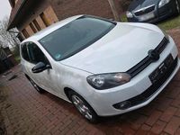 Gebraucht VW Golf Style 105 PS (77 kW) 2011 Weiß Coupé