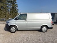 Gebraucht VW T6.1 150 PS (110 kW) 2021 Reflexsilber Van