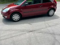 Gebraucht Ford Fiesta 80 PS (58 kW) 2003 Rot Kleinwagen
