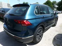 Gebraucht VW Tiguan Life 150 PS (110 kW) 2022 Blau metallic SUV