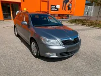 Gebraucht Skoda Octavia 104 PS (76 kW) 2012 Grau Kombi