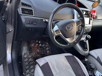 Gebraucht Toyota Verso Comfort 111 PS (81 kW) 2014 Grau Van / Kleinbus