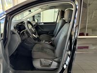 Gebraucht VW Touran Highline 150 PS (110 kW) 2023 Schwarz Van / Kleinbus