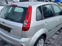 Gebraucht Ford Fiesta 101 PS (74 kW) 2006 Grau Kleinwagen