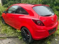 Usata Opel Corsa 101 CV (74 kW) 2011 Rosso Utilitaria
