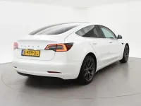 Used Tesla Model 3 Long Range AWD 258 kW (351 HP) 2019 White Sedan