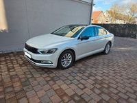 Gebraucht VW Passat Comfortline 120 PS (88 kW) 2015 Weiß Limousine
