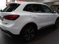 Neu MG ZS Luxury 197 PS (144 kW) 2025 Weiß Limousine