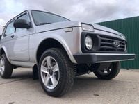 Neu Lada niva 83 PS (61 kW) 2025 Silber SUV