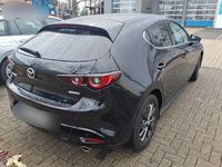 Używany Mazda 3 Selection 122 KM (89 kW) 2023 Czarny Sedan/Limuzyna