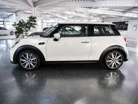Gebraucht Mini Cooper Classic 136 PS (100 kW) 2022 Weiß Kleinwagen