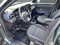 Neu Dacia Duster Expression 101 PS (74 kW) 2025 Zedergrün SUV