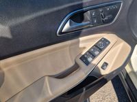 Gebraucht Mercedes GLA250 211 PS (155 kW) 2018 Weiß SUV