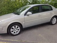 Usata Opel Vectra 101 CV (74 kW) 2005 Argento Berlina