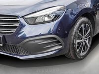 Gebraucht Mercedes T180 Progressive 116 PS (85 kW) 2024 Cavansitblau metallic Van / Kleinbus