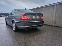 Second-hand BMW 330 204 CP (150 kW) 2004 Andere farben Berlinǎ