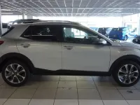 Neu Kia Stonic Edition 7 100 PS (73 kW) 2025 Silber SUV