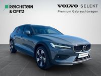Gebraucht Volvo V60 CC Plus 197 PS (144 kW) 2023 Thunder grey Kombi