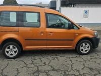 Second-hand VW Caddy 100 CP (73 kW) 2014 Galben Monovolum