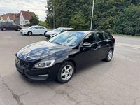 Gebraucht Volvo V60 Business Edition 150 PS (110 kW) 2017 Schwarz Kombi